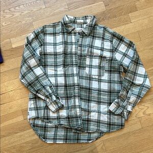 Green and White Casual Button Down Shirt with Classic Plaid Design